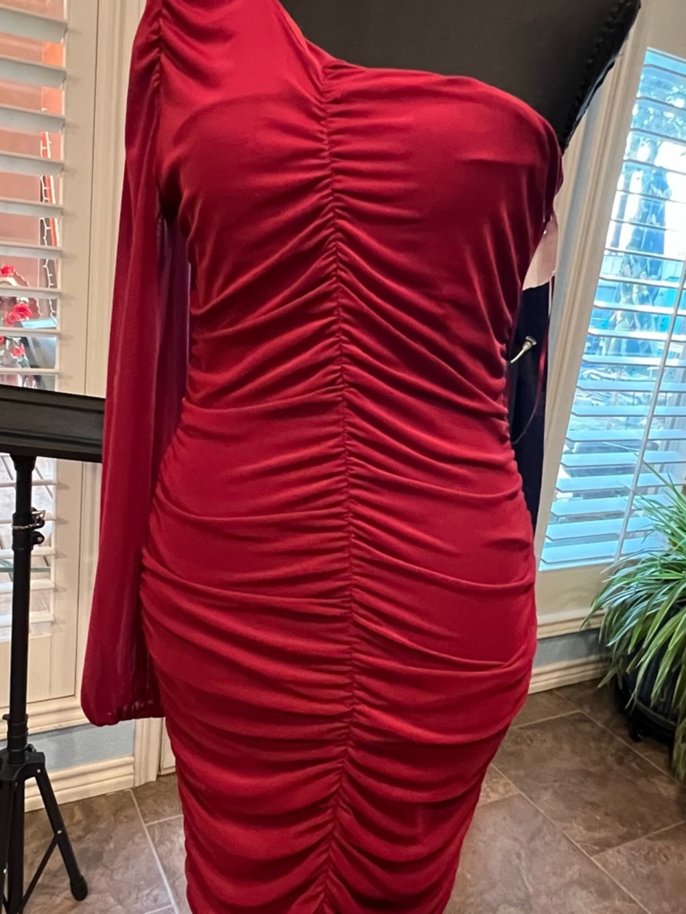 Chelsea28 One-Shoulder Ruched Dress in Crimson